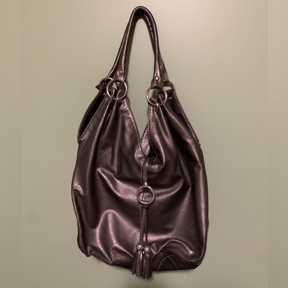 2000’s / 2010’s silver metallic slouchy shoulder bag
